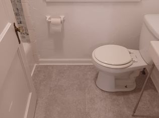 401 1/2 Locust Ave #B, Waynesboro, VA 22980