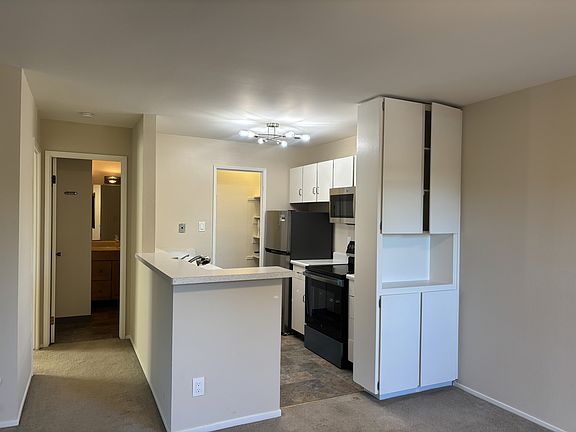 3rd image of 217 Boardwalk Ave APT H