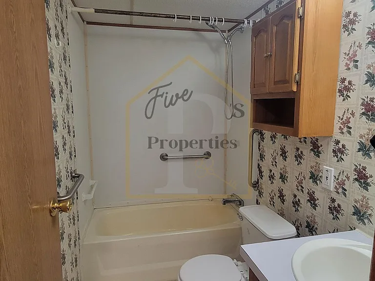 101 E Central Ave — Photo 3