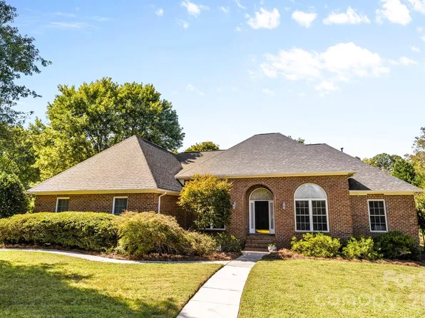 1337 Braeburn Rd NW, Concord, NC 28027