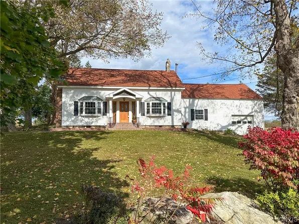 7107 W South St, Westmoreland, NY 13490