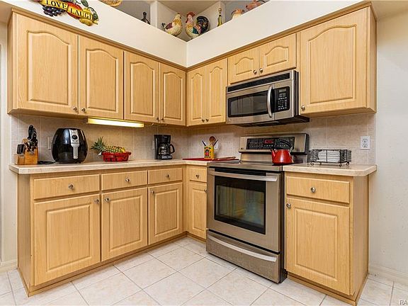 4th image of 5657 N Oakmont Dr