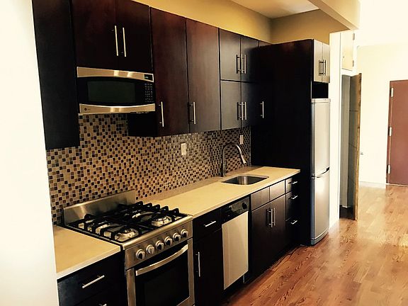 5th image of 2586 Bedford Ave #3R