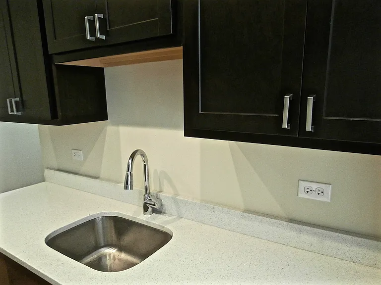 2612-14 W Augusta Blvd #2F — Photo 6