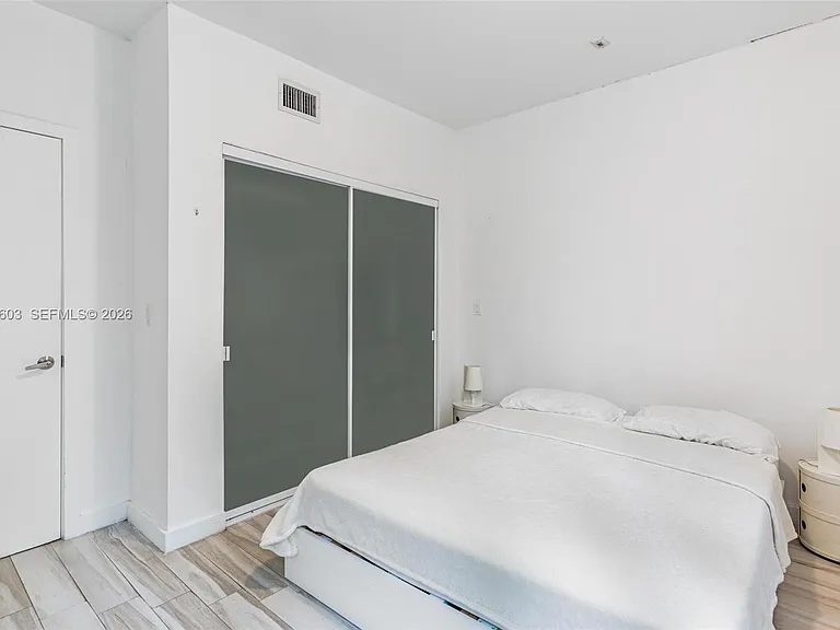 1560 Meridian Ave #205 — Photo 9