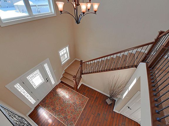 Soaring 2 story entry