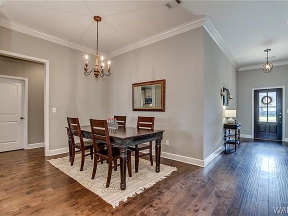5th image of 4384 Acadian Way