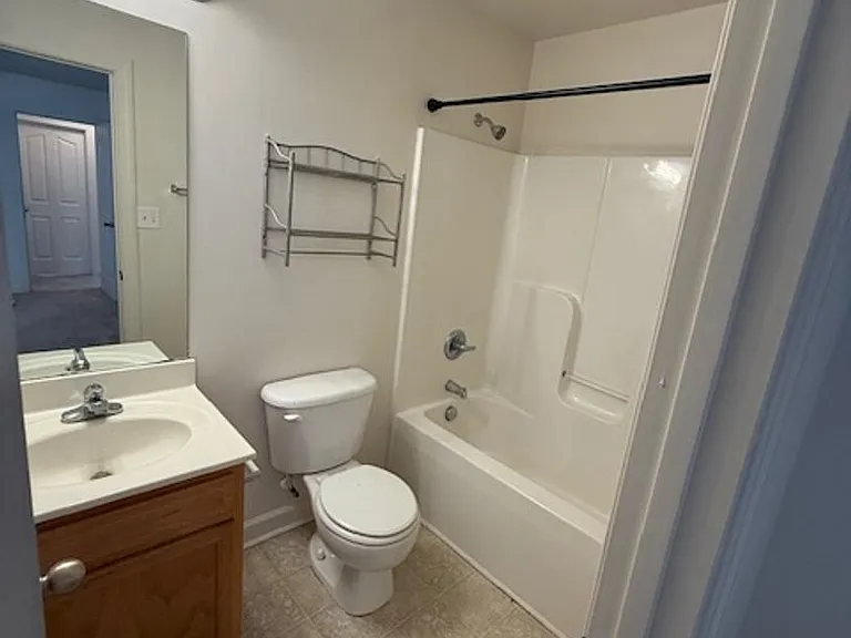 500 Springwood Dr — Photo 11