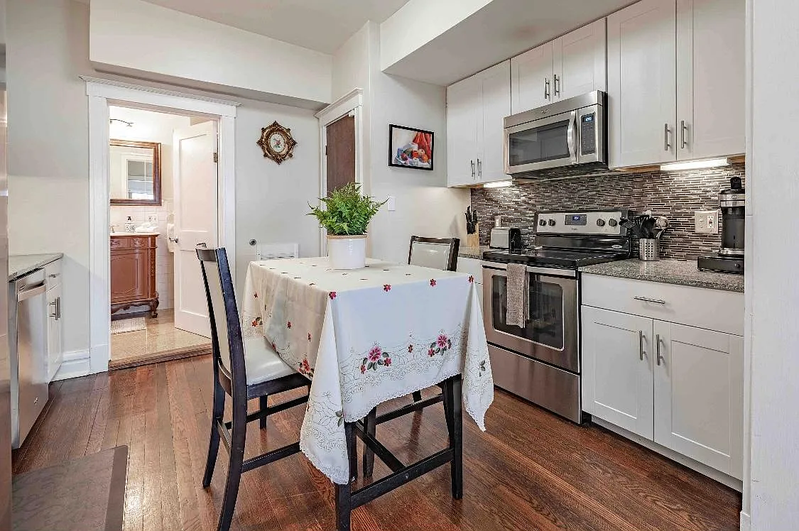 6136 Delmar Blvd — Photo 4