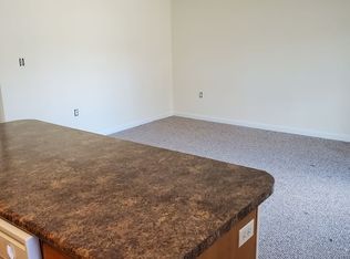 2J Salmon Street, Newmarket, NH 03857