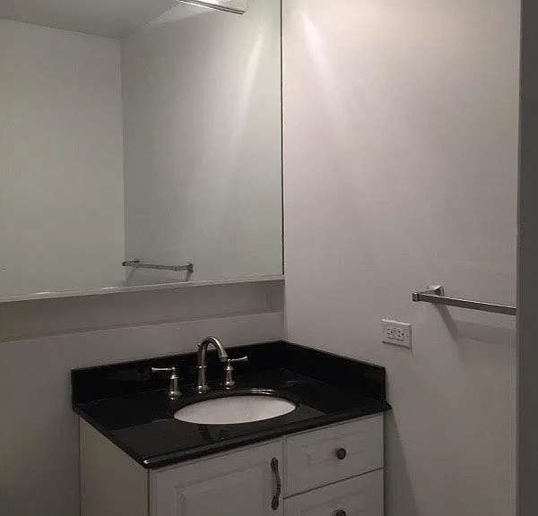 40 E 9th St #712 — Photo 4