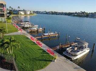 3200 Gulf Shore Blvd N APT 318, Naples, FL 34103