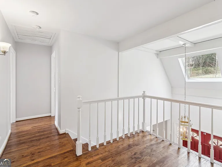 355 Westerhall Ct — Photo 13