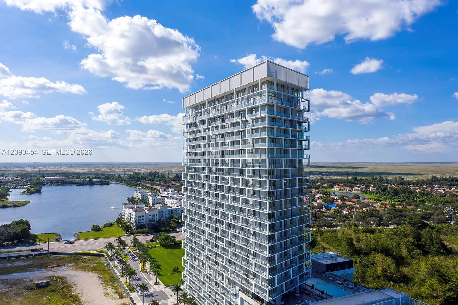 Metropica North Tower One — Photo 1