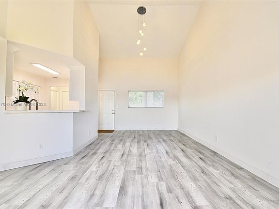 4th image of 3449 NW 44th St APT 208