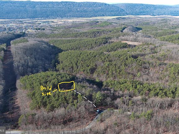 3rd image of 8 The Woodlands
