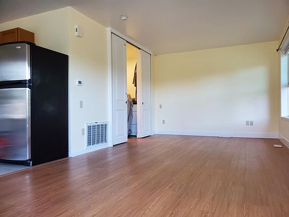 4th image of 3424 W 12th Ave