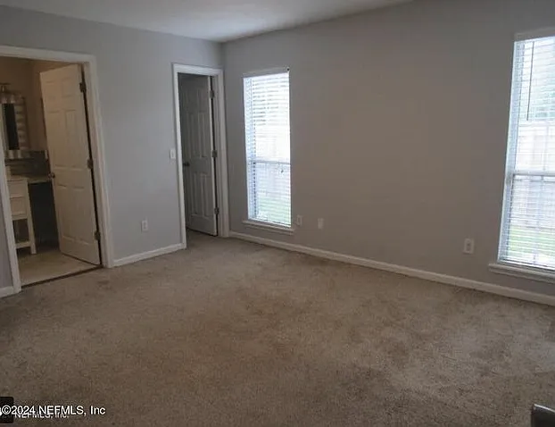 3 bed, 1356 sqft, $2,100 — Photo 2