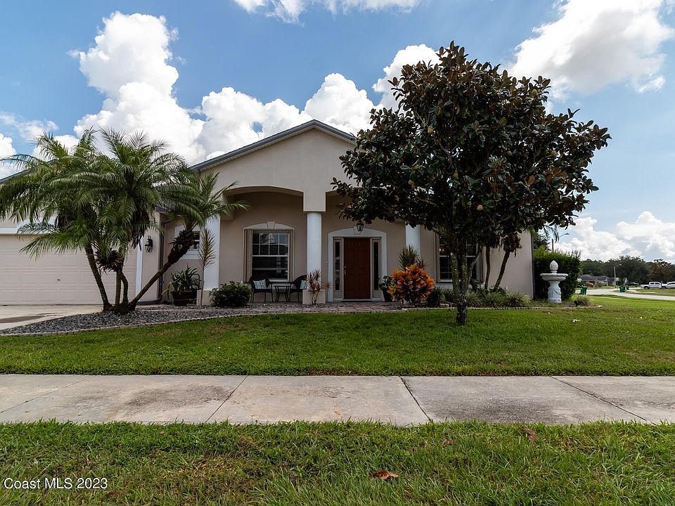 1st image of 5202 Yaupon Holly Dr