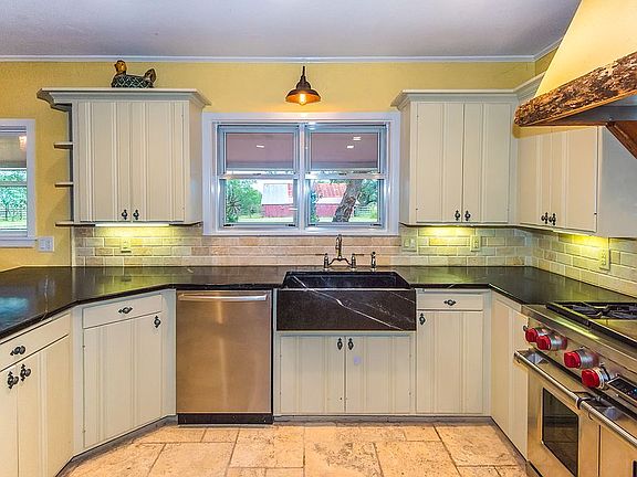 5th image of 2757 Hollis Ln