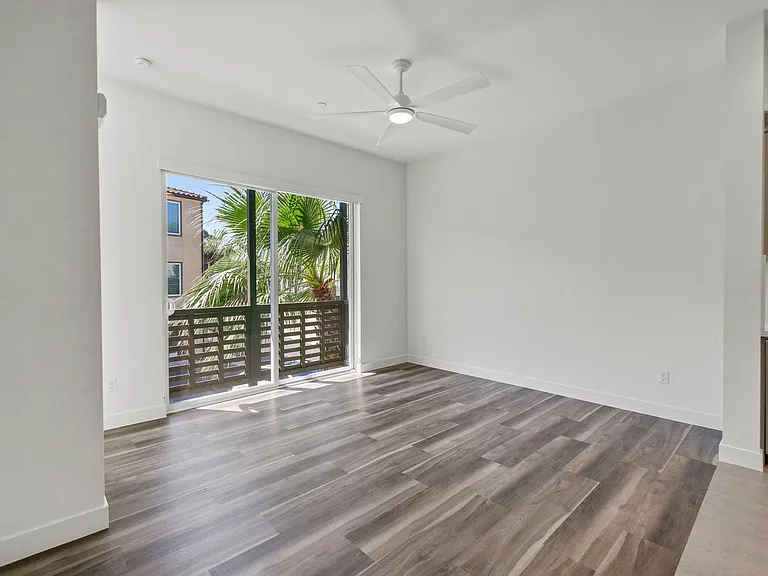 1632 Doheny Way — Photo 6