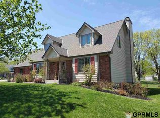 6821 Ash Hollow Ln, Lincoln, NE 68516