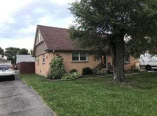 8931 Windsor Ln, Bridgeview, IL 60455