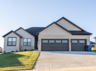 5563 E Cavalcade Ln, Springfield, MO 65802