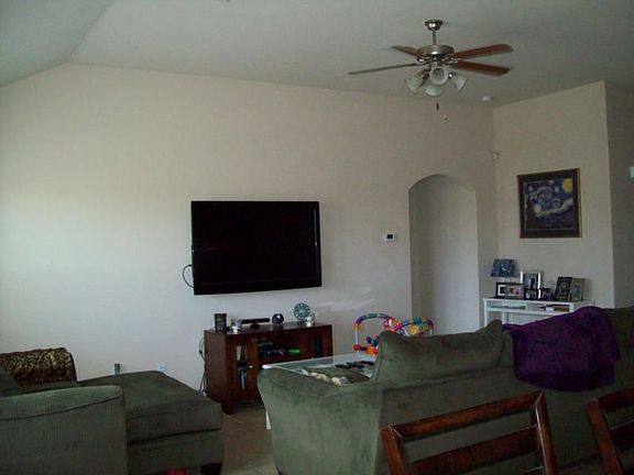 3rd image of 6102 Queen Bess Dr