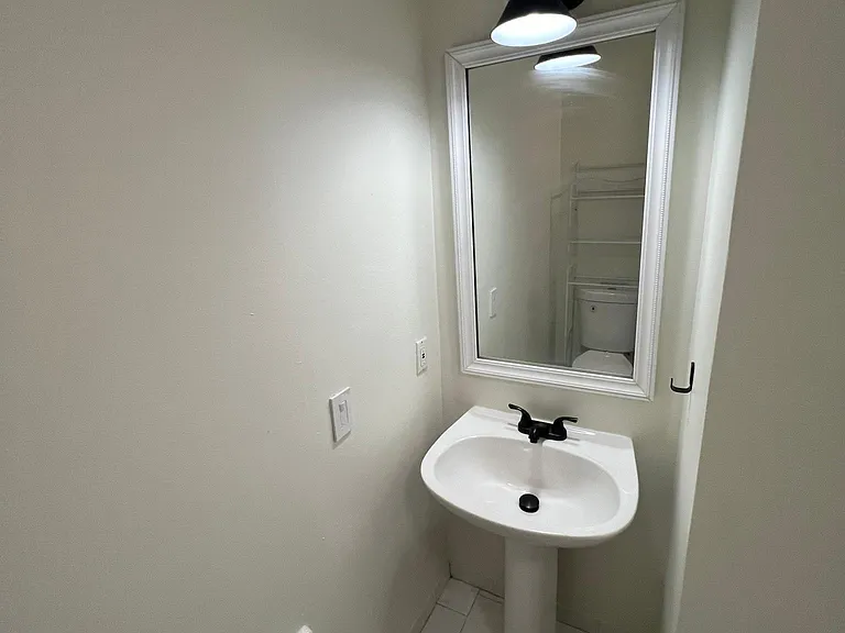 SW 143rd Ave — Photo 9