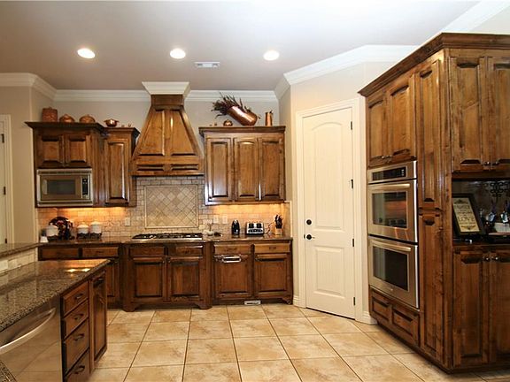 5th image of 2309 S The Peaks Blvd