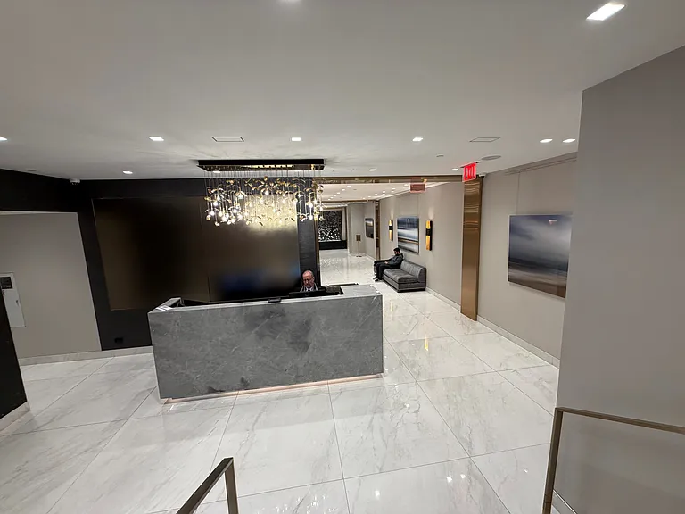 150 W 51st St #1223 — Photo 17