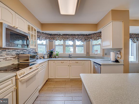 4th image of 14702 Wildflower Ct