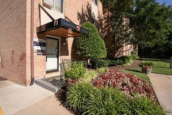 Leasing Office