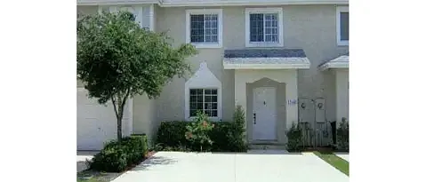 1186 SW 44th Ave Photo 1