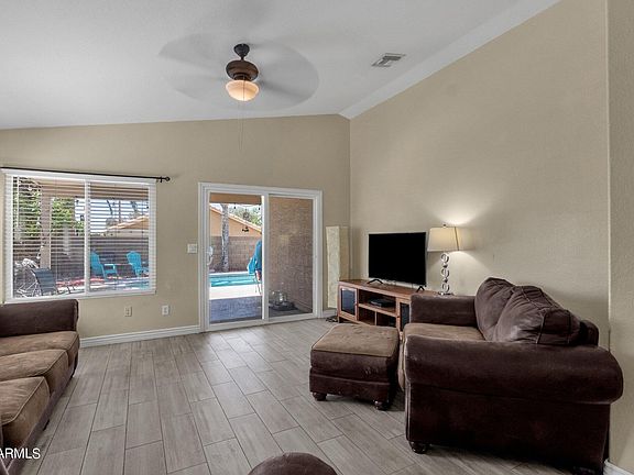 5th image of 1103 W BLUEBIRD Drive