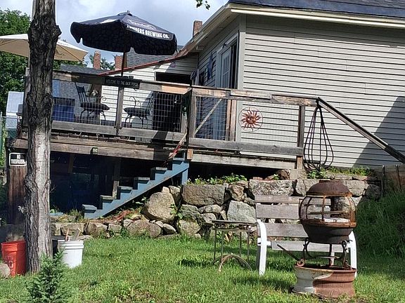 2nd image of 205 Pine Street
