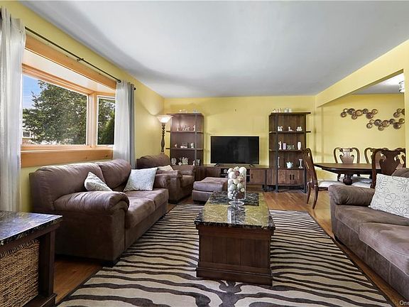 4th image of 3151 Wharton Dr
