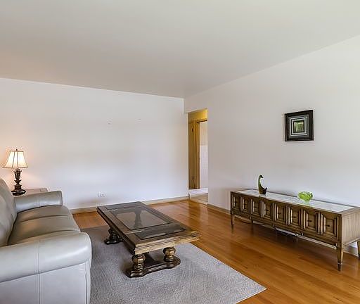 5th image of 9887 Sterling Ln