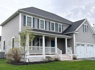 28 Liberty Rd, Bedford, MA 01730