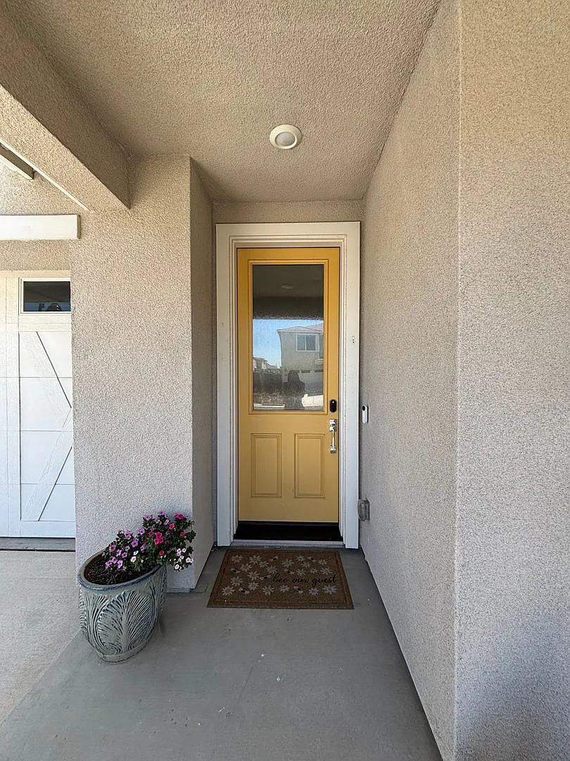 5BR/3BA in Canon Station, Fairfield with Solar $4,299/mo — Photo 4