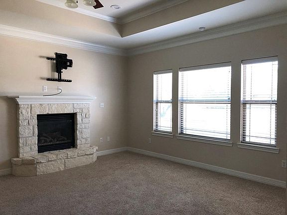 5th image of 4230 Chisholm Trl