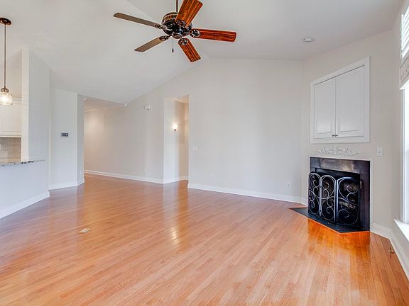 5th image of 192 Palm St