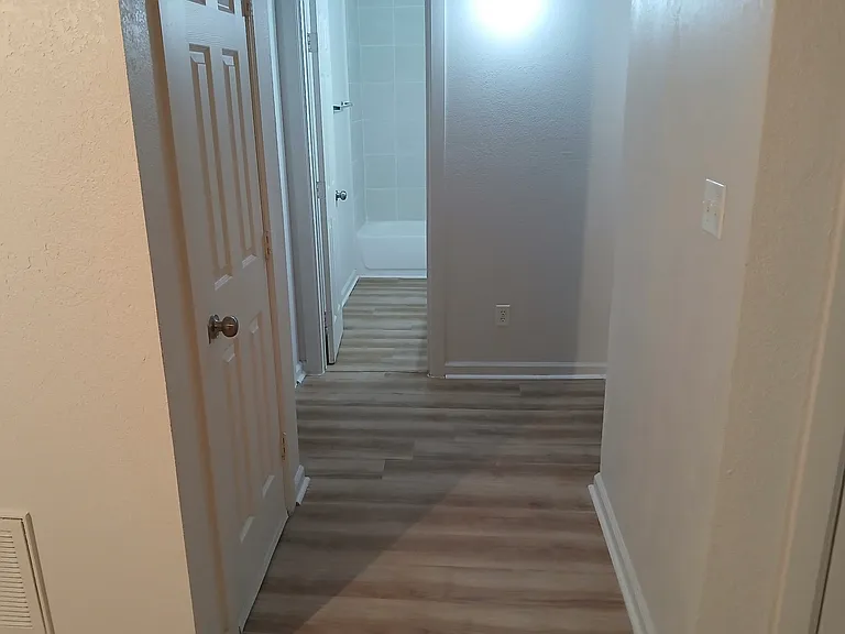 100 Talford St — Photo 11