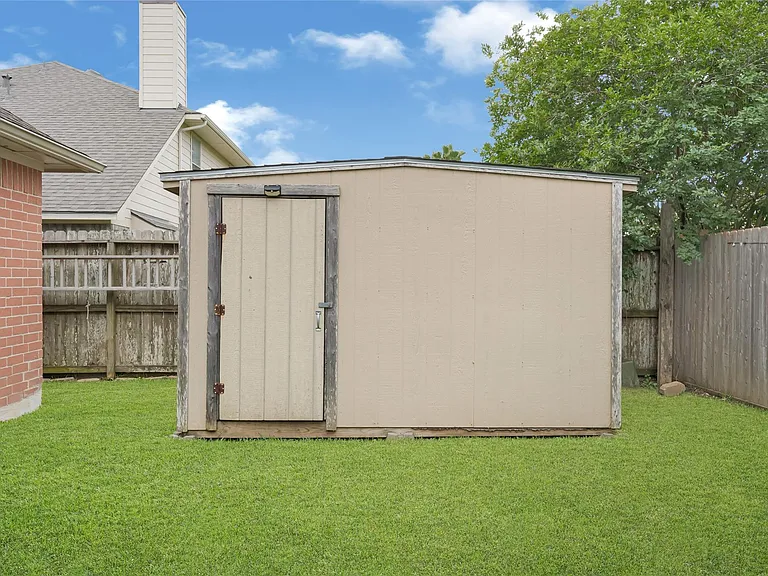 4102 Caneshaw Dr — Photo 29