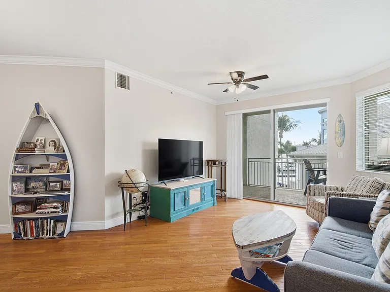 975 NW Flagler Ave #307 — Photo 28
