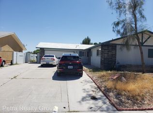 401 Oil Lantern Ln, Las Vegas, NV 89145