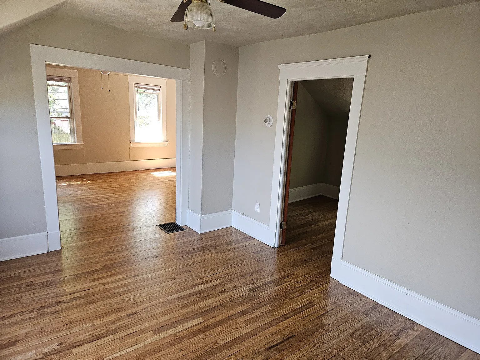 2204 Forestdale Ave — Photo 2