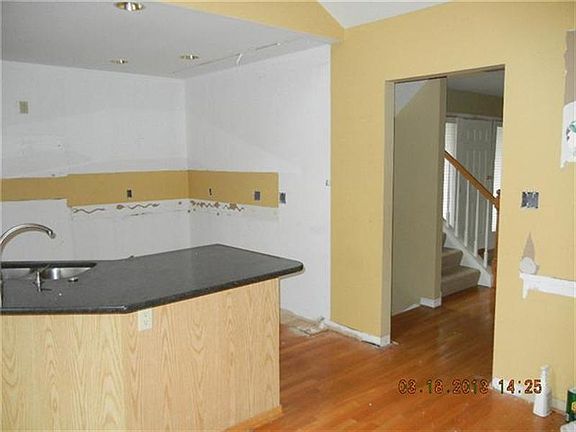 4th image of 21936 Westcroft Dr #1