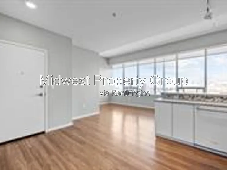 4100 Lindell Blvd #202 — Photo 6